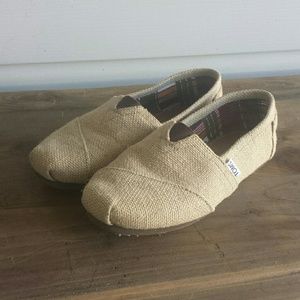 TOMS Shoes